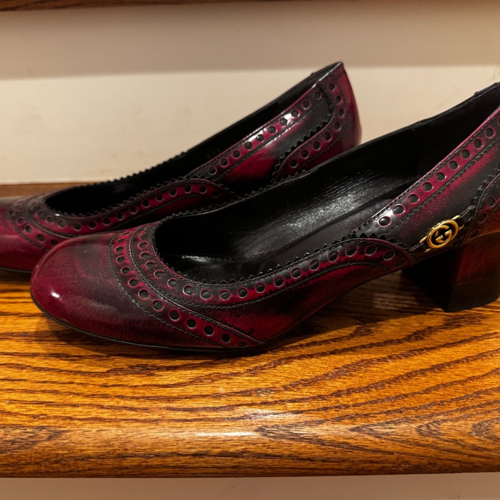 Gucci Women's Burgundy Leather Pumps